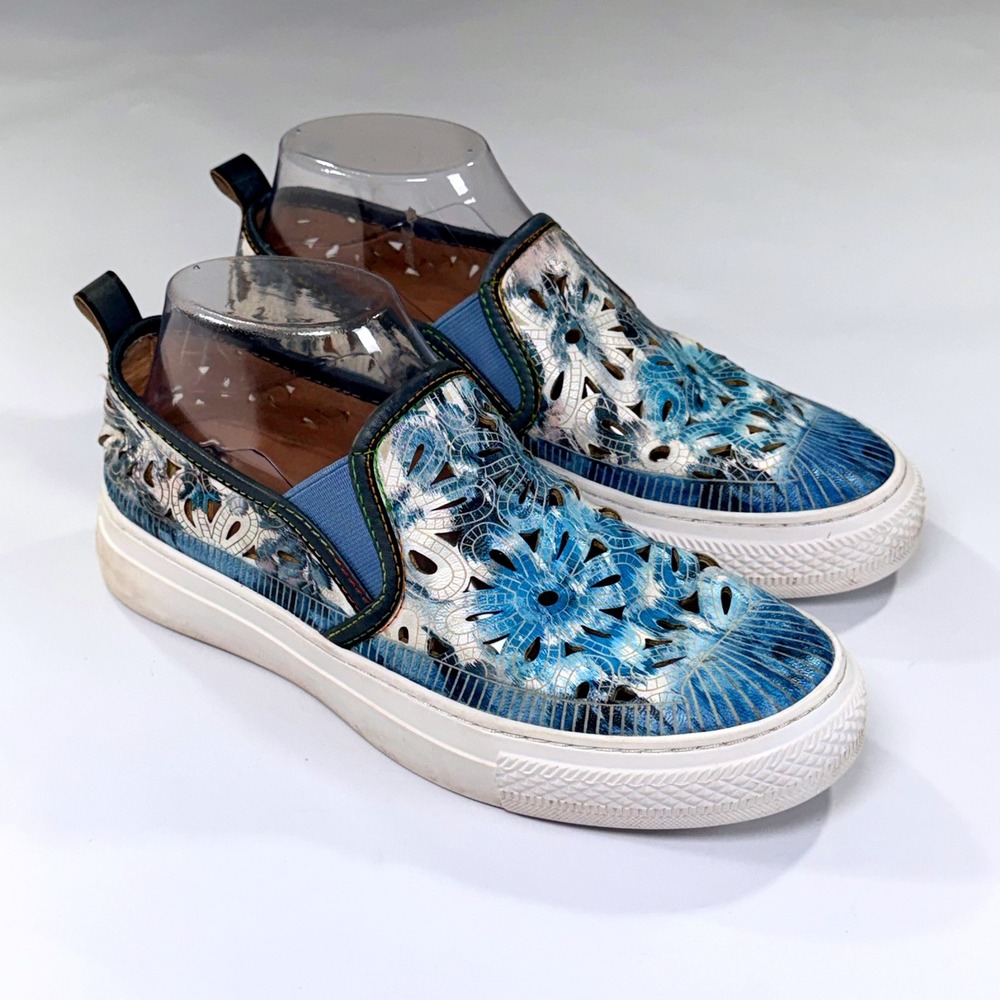 L'Artiste Spring Step Denofeden Sneakers Womens 8 Blue Floral Laser Cut Leather